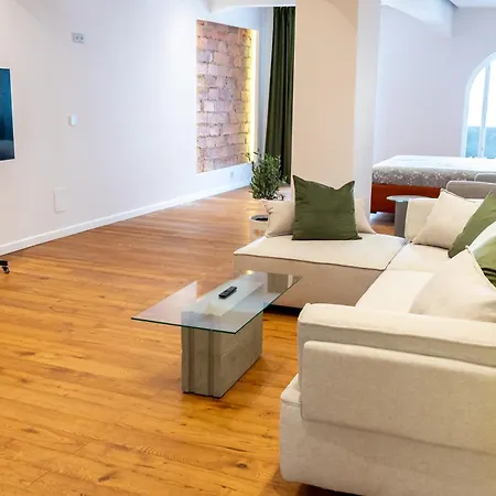 Thome Continental Apartment