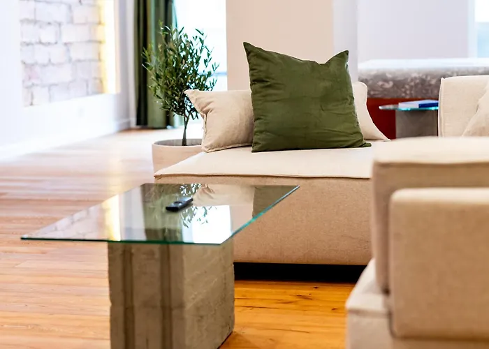 Thome Continental Apartment